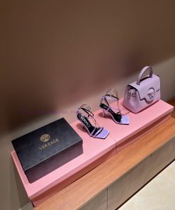 The most2023/fW/Versace: The Perfect Interpretation of Medusa|Very rich Italian style paired3dc6rw85