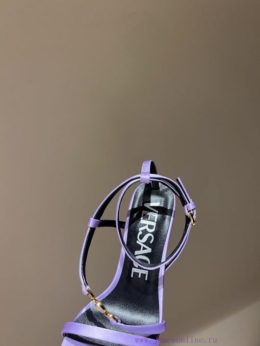 The most2023/fW/Versace: The Perfect Interpretation of Medusa|Very rich Italian style paired3dc6rw85 - Image 6