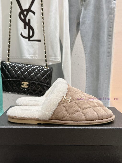 Chanel Baotou Teddy Hairy SlippersEvery autumn and winter, fur slippers are an essential ite0fz9gi98 - Image 2
