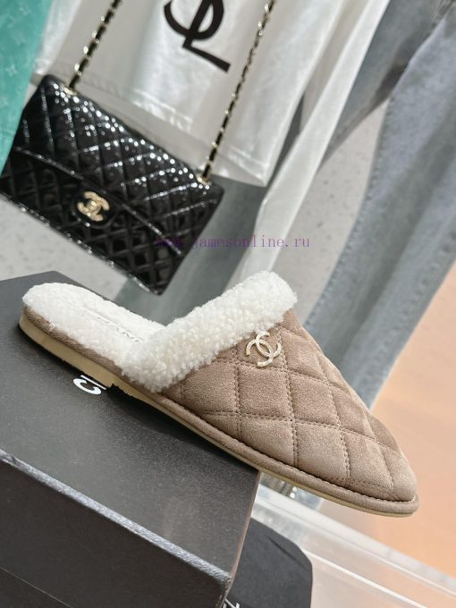 Chanel Baotou Teddy Hairy SlippersEvery autumn and winter, fur slippers are an essential ite0fz9gi98 - Image 3