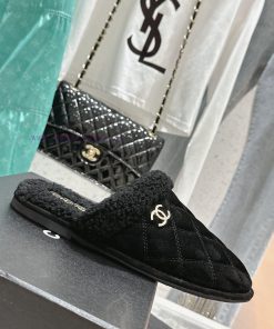 Chanel Baotou Teddy Hairy SlippersEvery autumn and winter, fur slippers are an essential iteap2b1u5j
