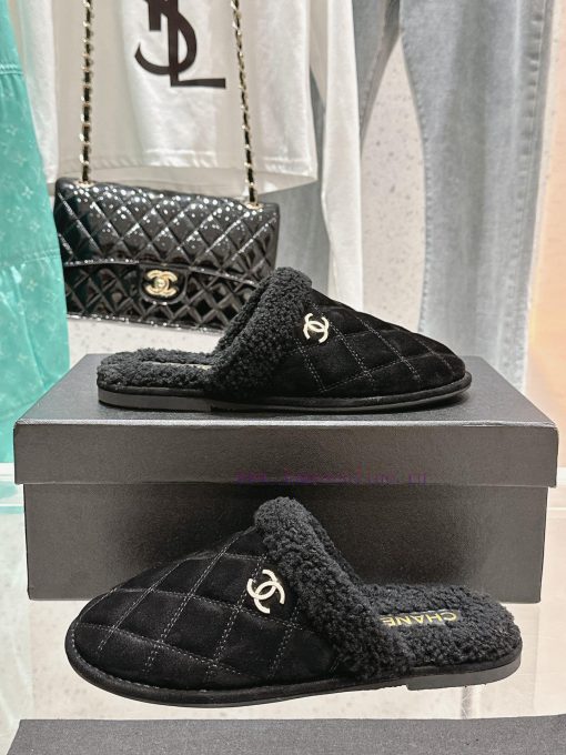 Chanel Baotou Teddy Hairy SlippersEvery autumn and winter, fur slippers are an essential iteap2b1u5j - Image 4