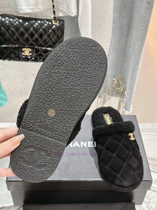 Chanel Baotou Teddy Hairy SlippersEvery autumn and winter, fur slippers are an essential iteap2b1u5j - Image 10