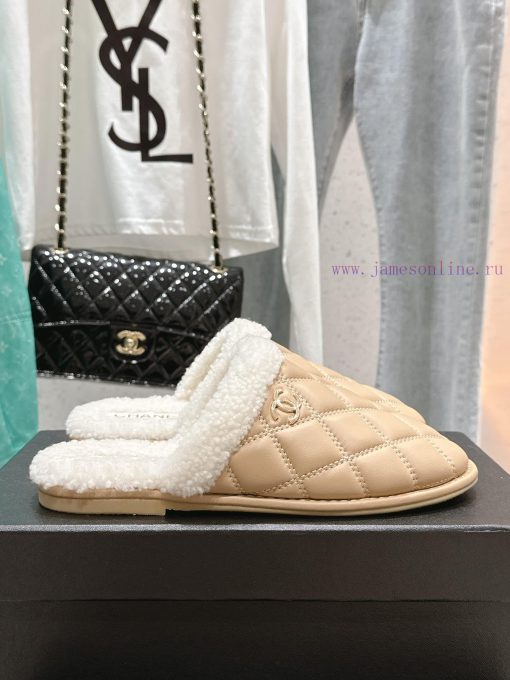 Chanel Baotou Teddy Hairy SlippersEvery autumn and winter, fur slippers are an essential ite4j1frvpx - Image 3