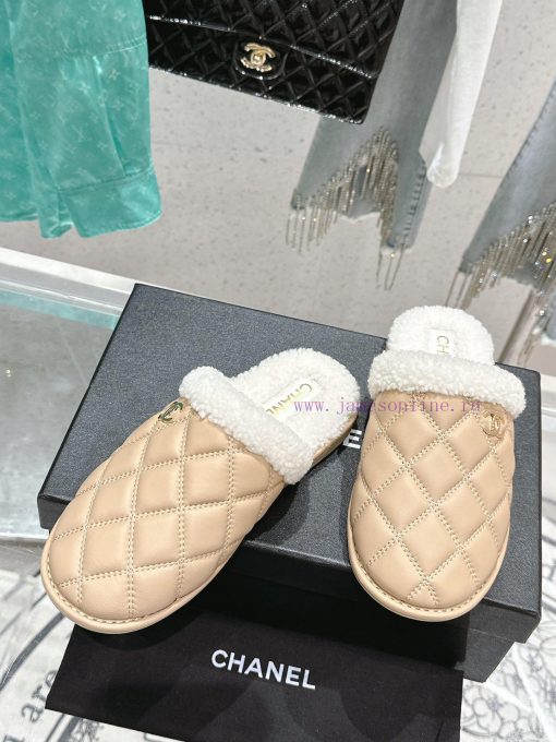 Chanel Baotou Teddy Hairy SlippersEvery autumn and winter, fur slippers are an essential ite4j1frvpx - Image 5