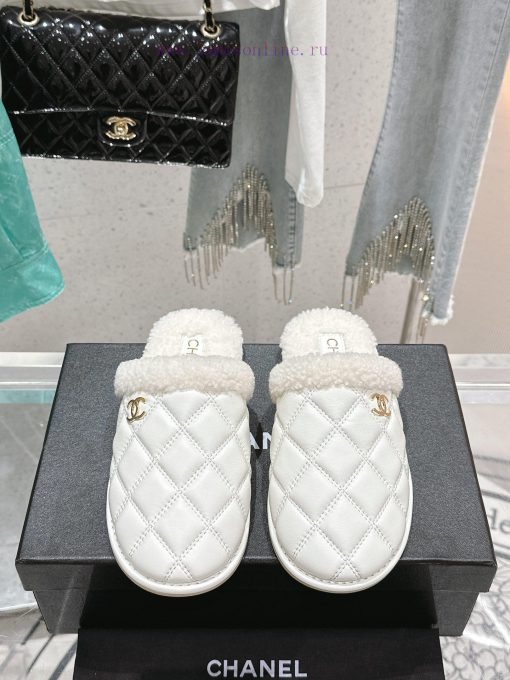 Chanel Baotou Teddy Hairy SlippersEvery autumn and winter, fur slippers are an essential ite7dt90opy - Image 3