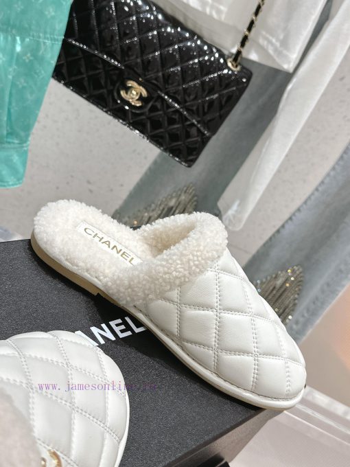 Chanel Baotou Teddy Hairy SlippersEvery autumn and winter, fur slippers are an essential ite7dt90opy - Image 6