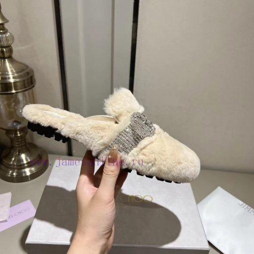 Jimmyhoo's new product, flat ballet shoes with rhinestone rabbit hair, is a timeless classicwblvynkr - Image 8