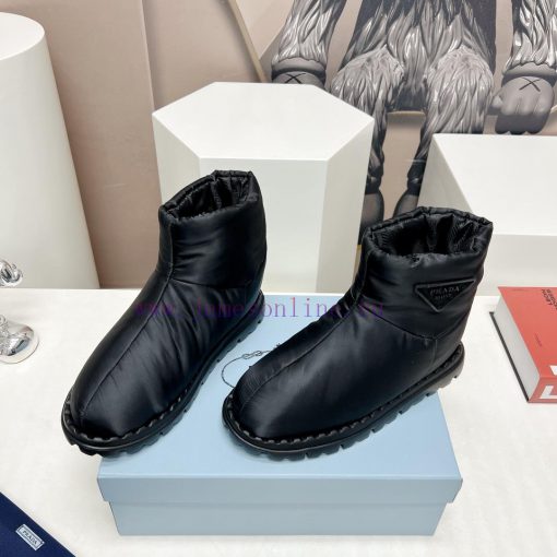 Top tierPRADA's latest runway collection for couples in space cotton boots for autumn and wiic3adw0b - Image 4