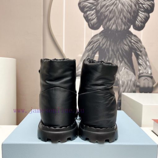 Top tierPRADA's latest runway collection for couples in space cotton boots for autumn and wiic3adw0b - Image 9