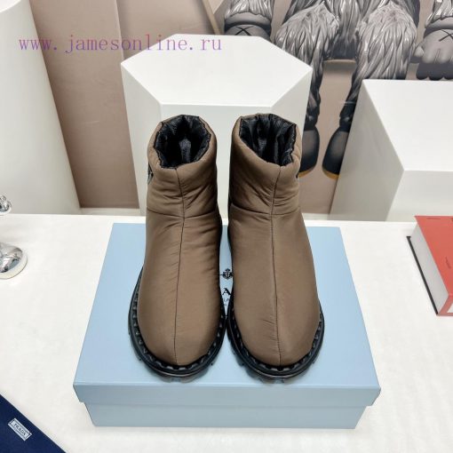 Top tierPRADA's latest runway collection for couples in space cotton boots for autumn and wi9viilw48