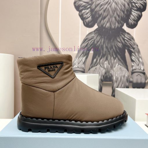 Top tierPRADA's latest runway collection for couples in space cotton boots for autumn and wi9viilw48 - Image 6
