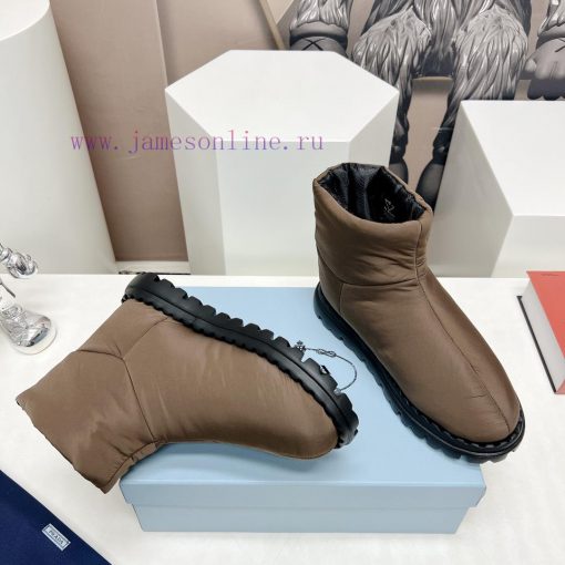 Top tierPRADA's latest runway collection for couples in space cotton boots for autumn and wi9viilw48 - Image 8