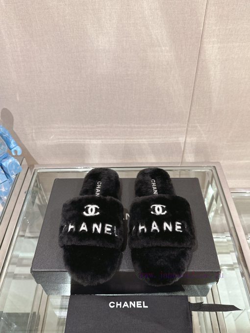 -Chanel 23Ss Autumn/Winter New Chanel Embroidered Logo Hairy One Word SlippersHow important fra1wm04 - Image 2
