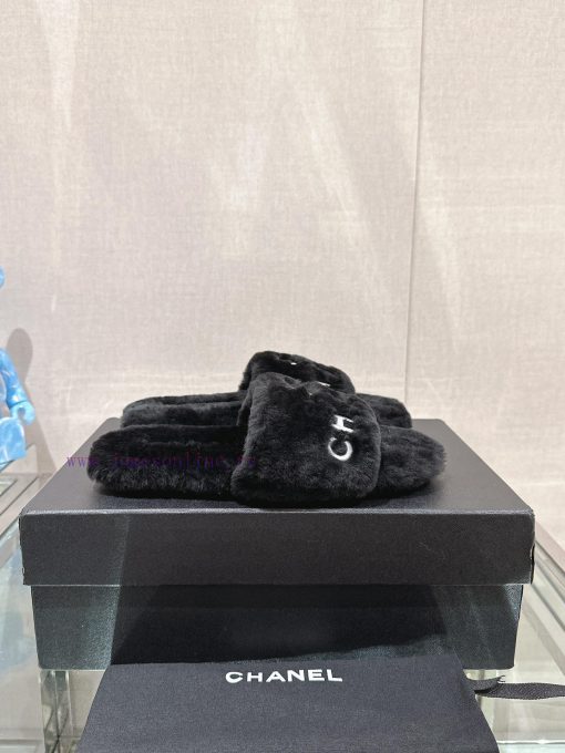 -Chanel 23Ss Autumn/Winter New Chanel Embroidered Logo Hairy One Word SlippersHow important fra1wm04 - Image 3