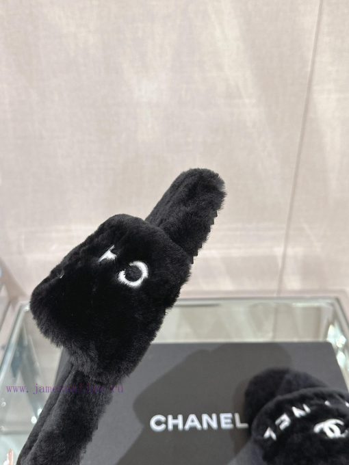 -Chanel 23Ss Autumn/Winter New Chanel Embroidered Logo Hairy One Word SlippersHow important fra1wm04 - Image 9