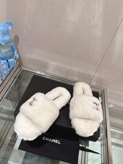 -Chanel 23Ss Autumn/Winter New Collection Chanel Double C Diamond Button Hairy One Word Slipg8bj6tum - Image 5