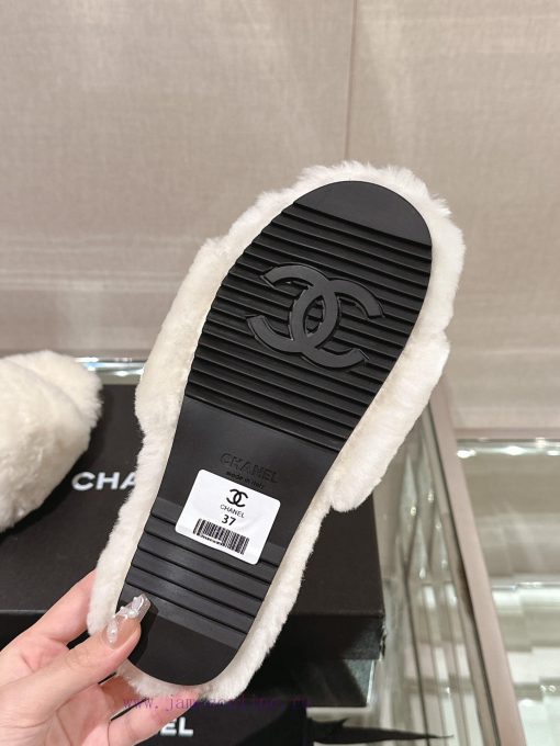 -Chanel 23Ss Autumn/Winter New Collection Chanel Double C Diamond Button Hairy One Word Slipg8bj6tum - Image 10