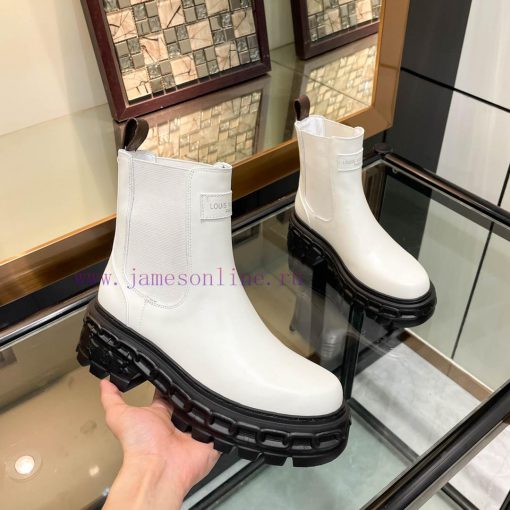 Louis Vuitton 2023 runway show new high-end customized 11 replicas of major celebrity and int0f9fkn7 - Image 3
