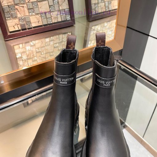 Louis Vuitton 2023 runway show new high-end customized 11 replicas of major celebrity and inviudhio5 - Image 5
