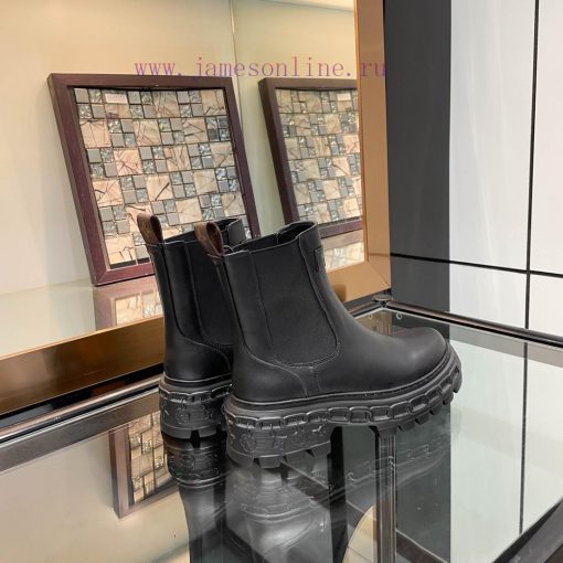Louis Vuitton 2023 runway show new high-end customized 11 replicas of major celebrity and inviudhio5 - Image 8