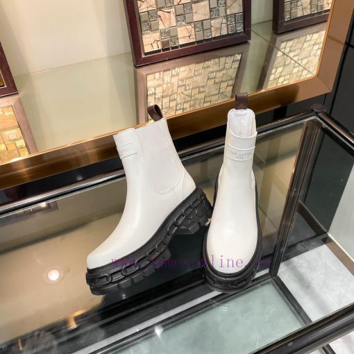 Louis Vuitton 2023 runway show new high-end customized 11 replicas of major celebrity and int0f9fkn7 - Image 10