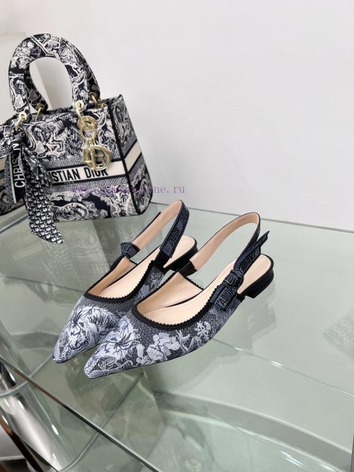 J'ADIOR woven back empty sandals, Dior 2023 Spring/Summer Latest Colors, Garden d'Hiver Jacqb5scene0 - Image 7