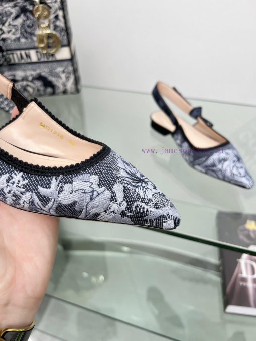 J'ADIOR woven back empty sandals, Dior 2023 Spring/Summer Latest Colors, Garden d'Hiver Jacqb5scene0 - Image 9