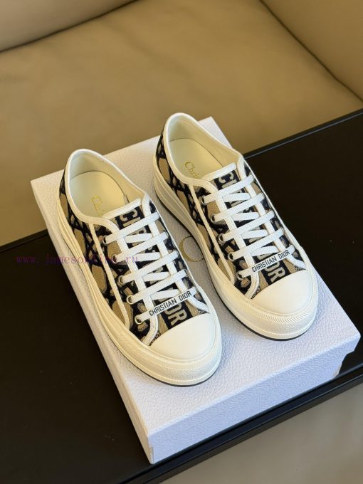 Dior 24 Early Spring Red soled Embroidered SneakersThe thickened sole is really thoughtful, m6uk7uen - Image 4