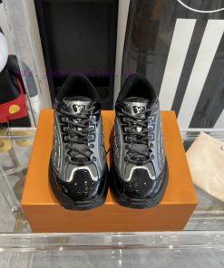 LV Discovery Lace UP sneakers, thick soled dad shoesLV Discovery sneakers make their debut aesk61p0u