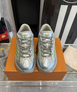 LV Discovery Lace UP sneakers, thick soled dad shoesLV Discovery sneakers make their debut amgtrmsjw