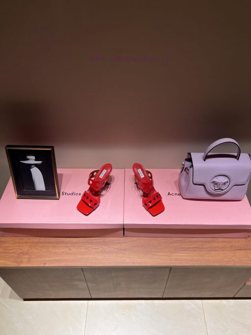 The mostALA ࠖ A | HIGH LOVE High HeelsALAÏA | HIGH LOVEThe pair of high heels that every onl3xerenpa - Image 4