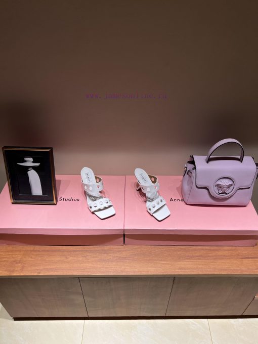 The mostALA ࠖ A | HIGH LOVE High HeelsALAÏA | HIGH LOVEThe pair of high heels that every onlbpixvybn - Image 3