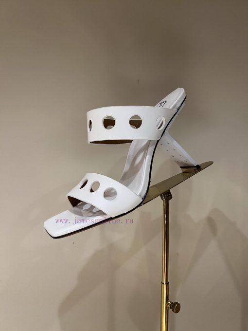 The mostALA ࠖ A | HIGH LOVE High HeelsALAÏA | HIGH LOVEThe pair of high heels that every onlbpixvybn - Image 9