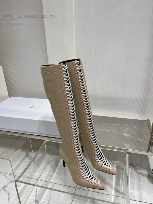 Givenchy high-heeled strap bootsPopularized throughout the fashion industry, the favorite ofjv7i8wnn
