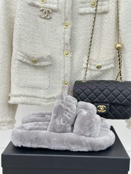 Chanel | Chanel Classic Letter Hairy SlippersThe "First to Wear" series of walking sheep witvxmncktd