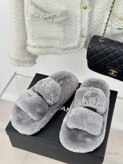 Chanel | Chanel Classic Letter Hairy SlippersThe "First to Wear" series of walking sheep witvxmncktd - Image 3