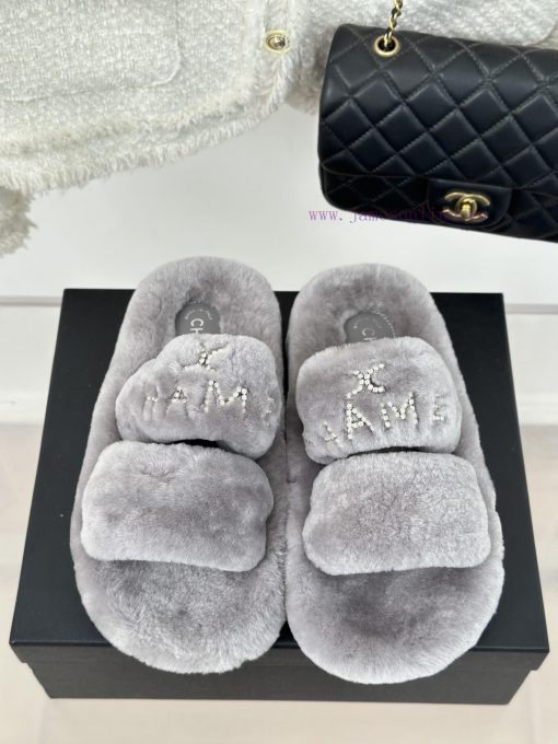 Chanel | Chanel Classic Letter Hairy SlippersThe "First to Wear" series of walking sheep witvxmncktd - Image 5
