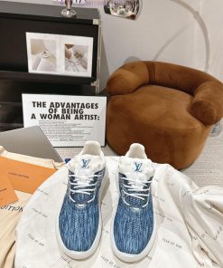 Couple style𝐋𝐨𝐮𝐢𝐬𝐕𝐮𝐢𝐭 * 𝐨𝐧𝐒𝐪𝐮𝐚𝐝 series age reducing versatile canvas&low cut sneakersThis LVy09wdq57