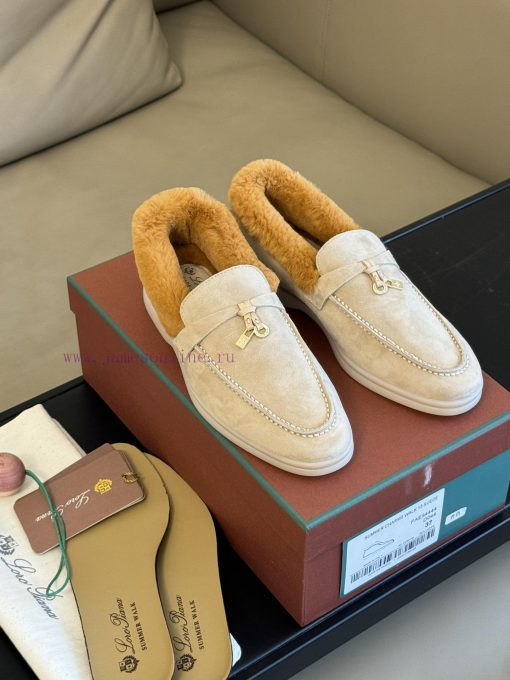 Top version logo pian... a classic fur shoe new color schemeThe price of cabinets has increalocsls10 - Image 3