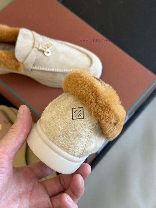 Top version logo pian... a classic fur shoe new color schemeThe price of cabinets has increalocsls10 - Image 9
