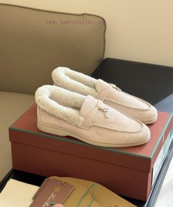 Top version logo pian... a classic fur shoe new color schemeThe price of cabinets has increa3na80xnz