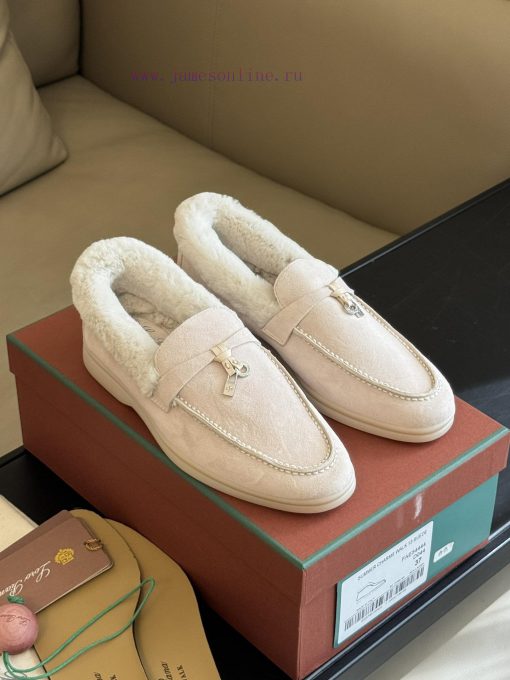 Top version logo pian... a classic fur shoe new color schemeThe price of cabinets has increa3na80xnz - Image 3