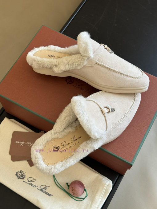 Top version logo pian... a classic fur shoe new color schemeThe price of cabinets has increat2dphf7b - Image 4