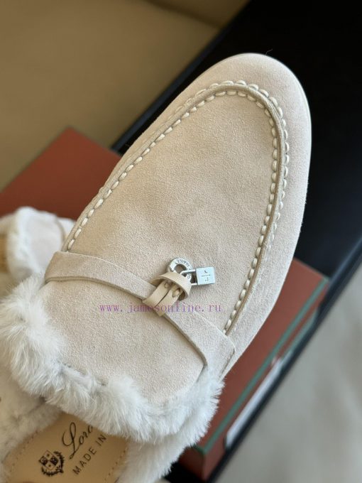 Top version logo pian... a classic fur shoe new color schemeThe price of cabinets has increat2dphf7b - Image 6