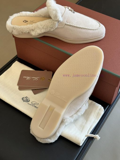 Top version logo pian... a classic fur shoe new color schemeThe price of cabinets has increat2dphf7b - Image 9