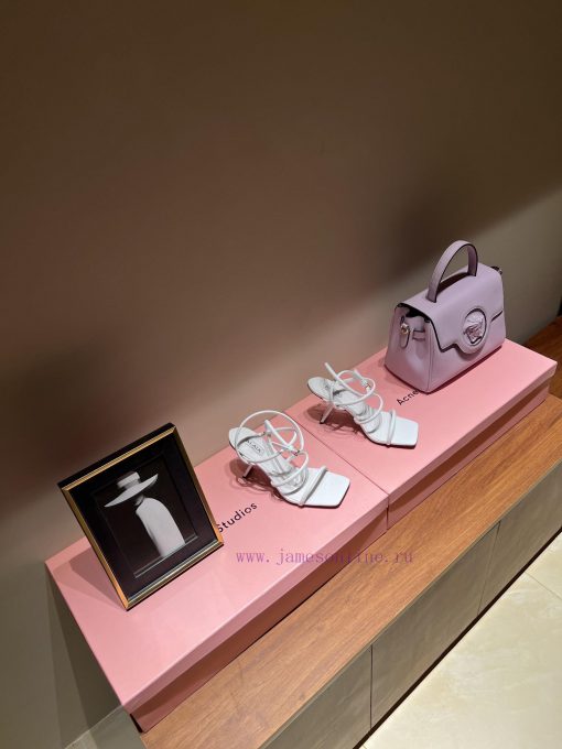 The mostALA ࠖ A | HIGH LOVE High HeelsALAÏA | HIGH LOVEThe pair of high heels that every onl05ydzdaq - Image 2