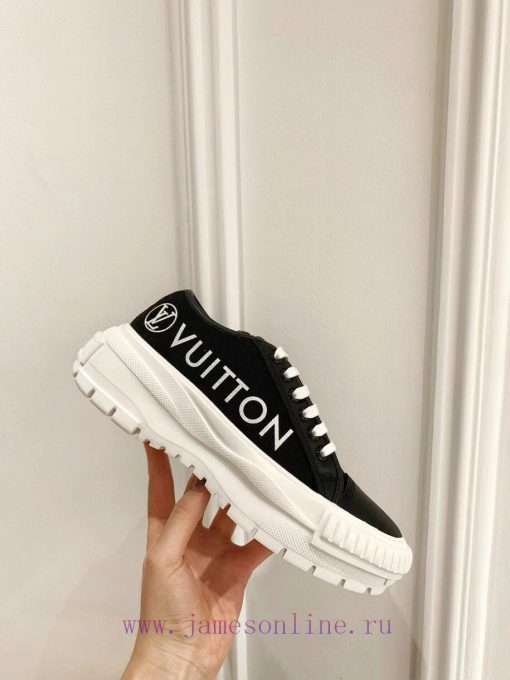 The LV Squad high top sneakers feature a blend of cotton canvas and calf leather trim, with rwpezti1 - Image 5
