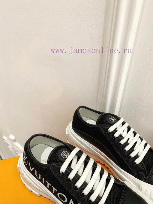 The LV Squad high top sneakers feature a blend of cotton canvas and calf leather trim, with rwpezti1 - Image 9