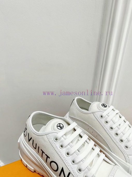 The LV Squad high top sneakers feature a blend of cotton canvas and calf leather trim, with 33o0bja8 - Image 8